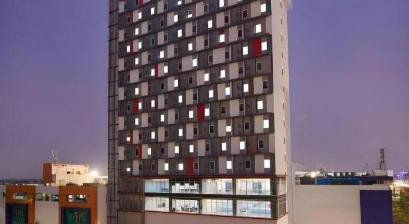 Hi Hotel Senen Jakarta Exterior photo